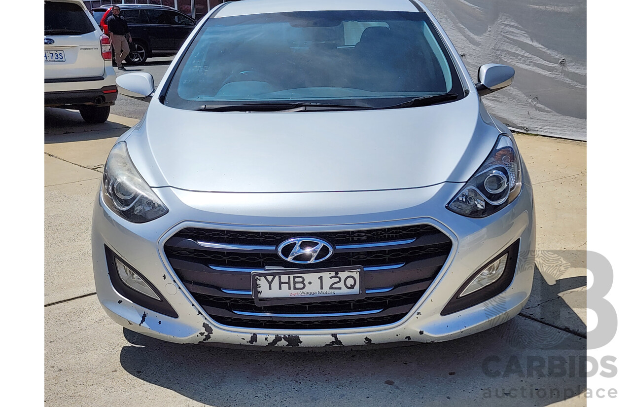 10/2016 Hyundai i30 Active 1.6 CRDi GD4 SERIES 2 5d Hatchback Silver 1.6L