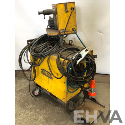 WIA Weldmatic Fabricator MIG Welder with W-17 Wire Feeder