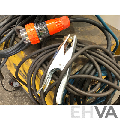 WIA Weldmatic Fabricator MIG Welder with W-17 Wire Feeder