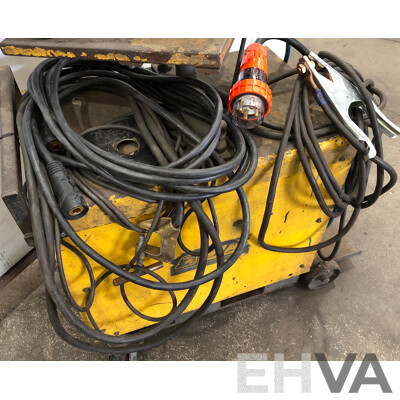 WIA Weldmatic Fabricator MIG Welder with W-17 Wire Feeder