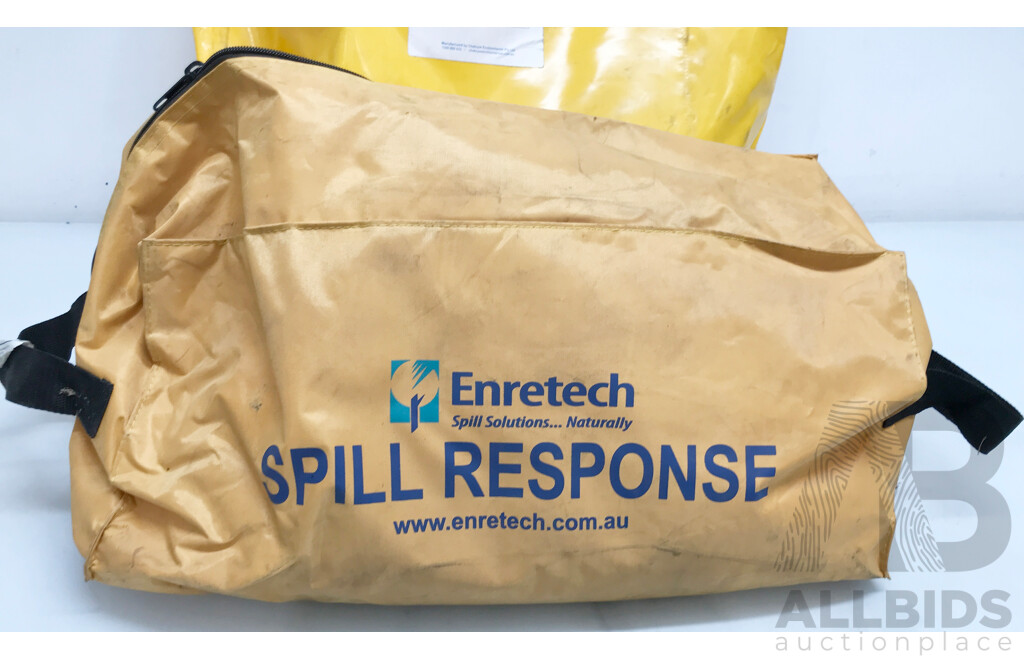 Enretech Weighted Drain Cover and Hydrocarbon Spill Reponse Kit