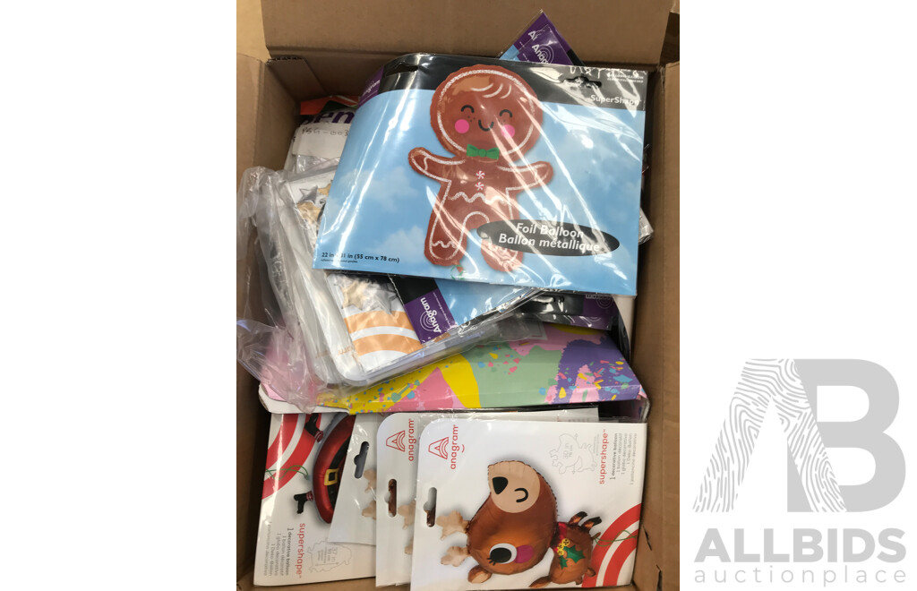 Pallet Lot of Assorted Party Items and Decorations