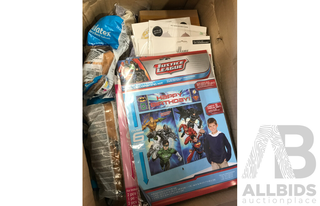 Pallet Lot of Assorted Party Items and Decorations