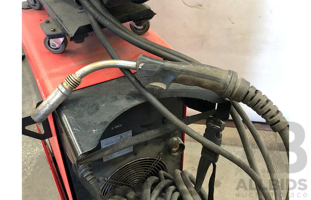 BOC Smootharc Advance II MIG 400R Mobile Mig Welder