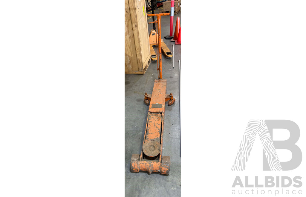 APAC 4000kg Hydraulic Garage Jack