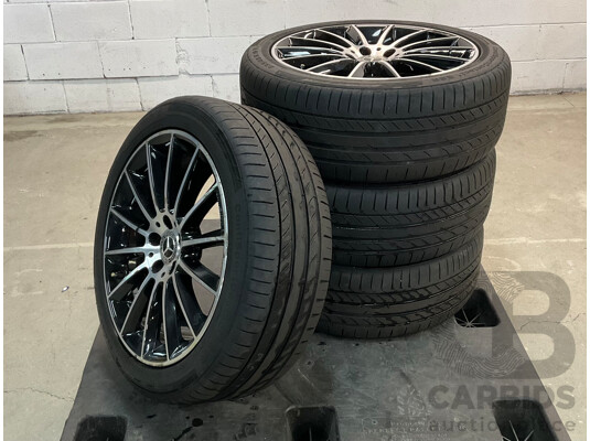 Set of 4 - MERCEDES 19'' Wheel with CONTINENTAL 235/45 R19V Tyres