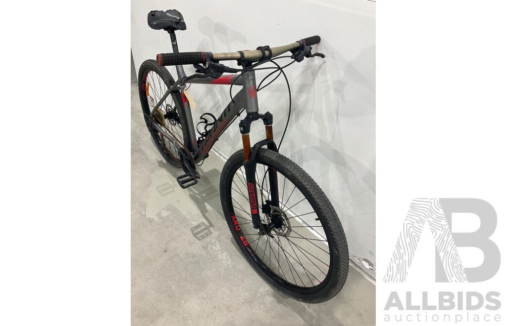 Avanti Montari Mountain Bike (56cm Frame)