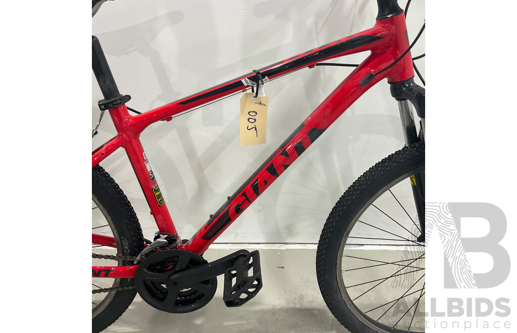 Giant ATX Mountain Bike (Size S)