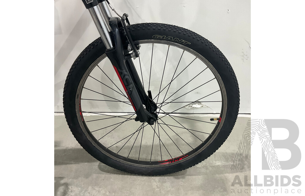 Giant ATX Mountain Bike (Size S)