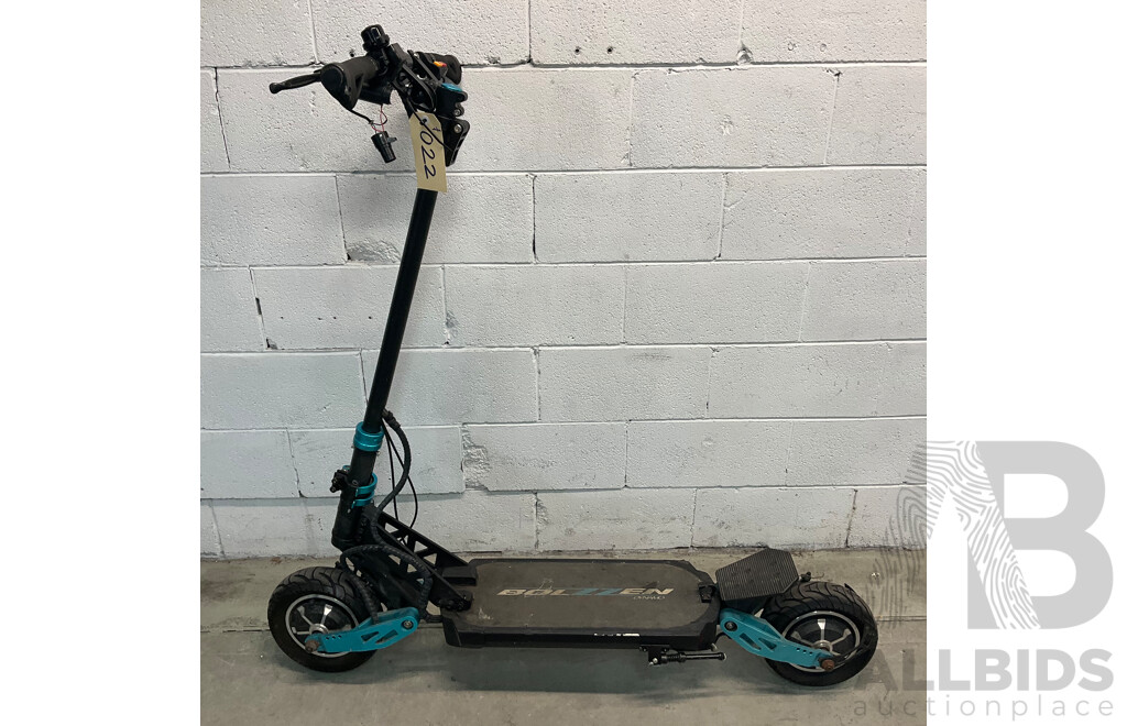 Bolzzen Dynamo Electric Scooter - ORP $2,199.95