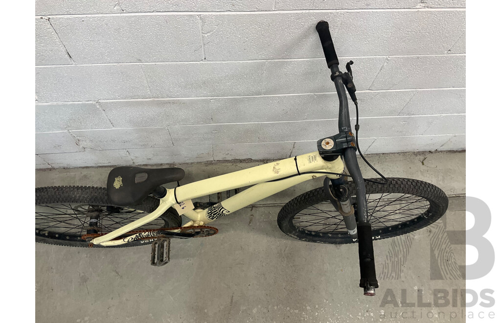 Commencal Mountain Bike (35cm Frame)