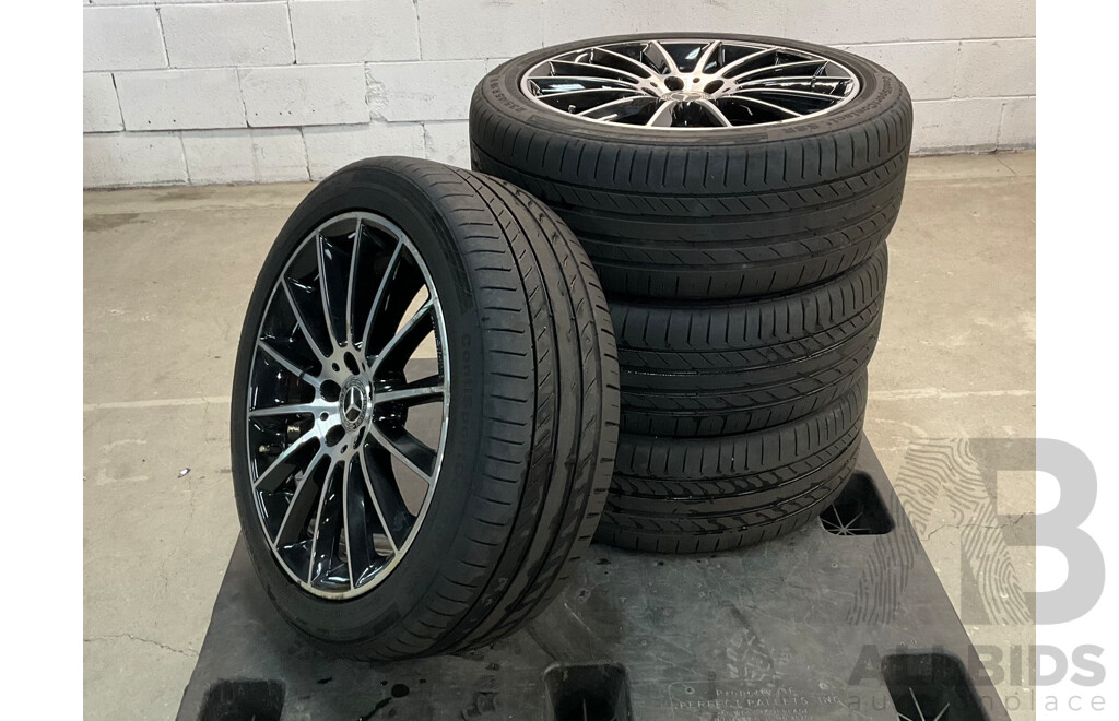 Set of 4 - MERCEDES 19'' Wheel with CONTINENTAL 235/45 R19V Tyres