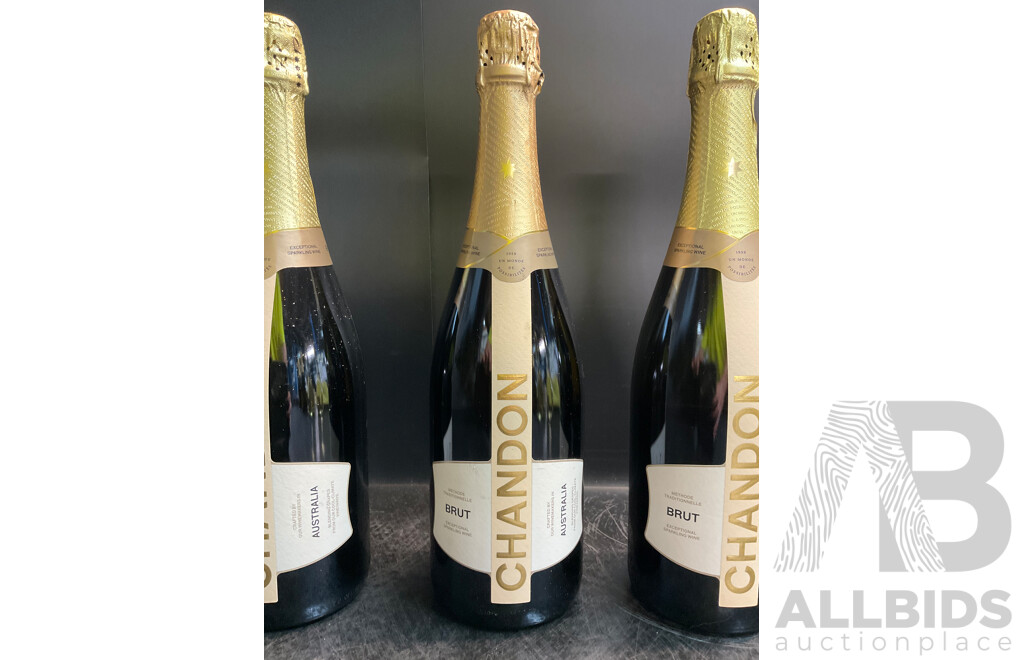 Chandon Brut Wine (x9) & Verdi Spumanter Wine - Lot of 11 - ORP $289.99