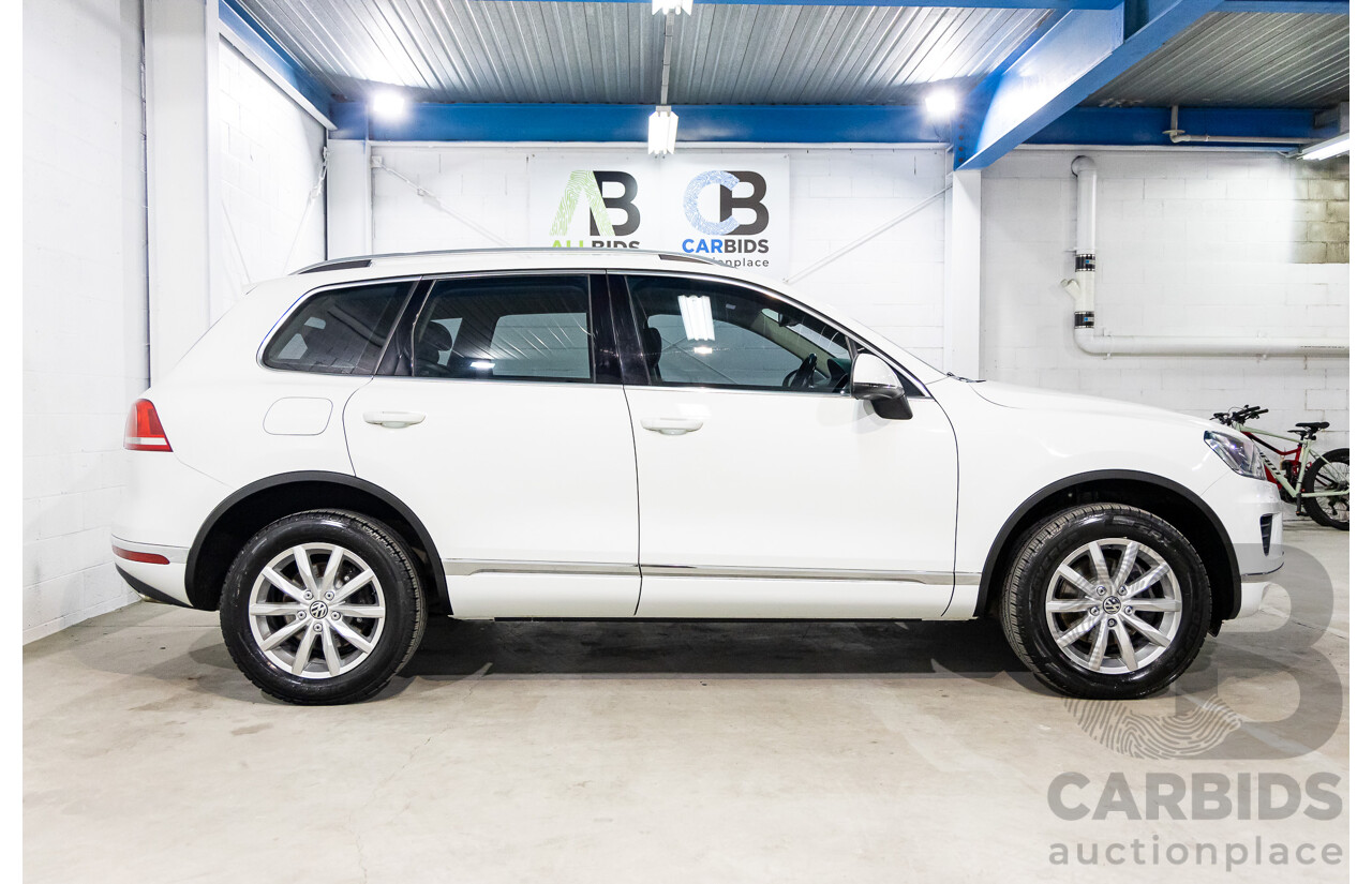 08/2016 Volkswagen Touareg 150 TDI (AWD) 7P MY17 4d Wagon Pure White Turbo Diesel 3.0L