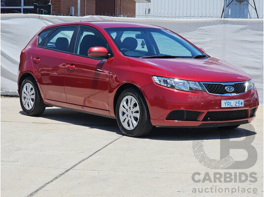 10/2010 Kia Cerato Si TD MY11 5d Hatchback Maroon 2.0L