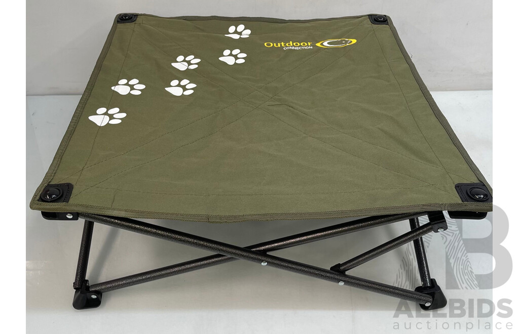 Outdoor Connection Dog Bed - Brand New