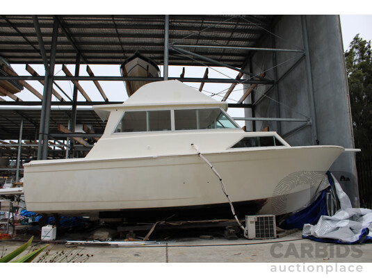 1982 Mariner 30ft Flybridge Cruiser Twin Mercruiser 5.7L - Project