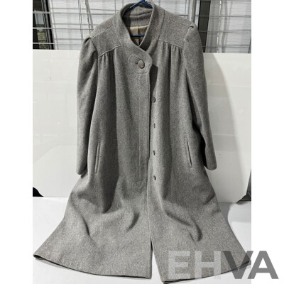 Wonderful Vintage American Made Wool-Blend Winter Coat, Excellent Preloved Condition, Approx Size 16