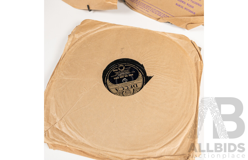 Collection Antique Gramophone Records Including MGM, Regal, Decca and More