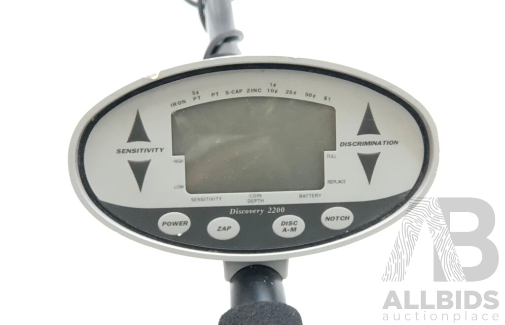 Discovery 2200 Metal Detector