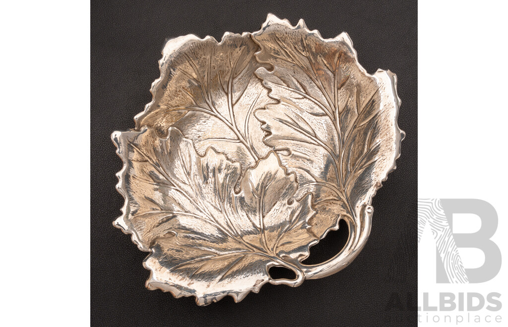 Vintage 'International Sterling B127' Silver Trinket Bowl with with Grape Leaves, 21cm, 218.0 Grams