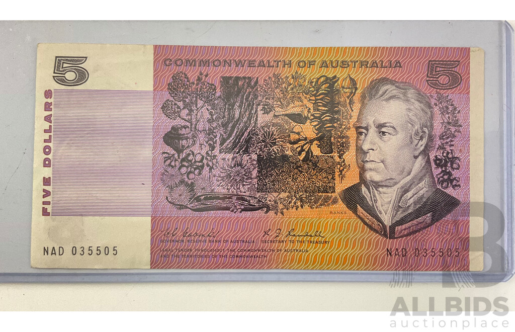 Australian 1967 Five Dollar Note Coombs/Randall R202