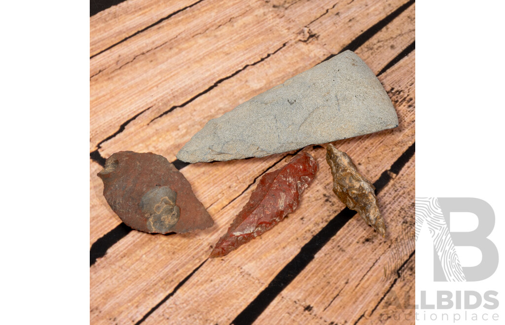 Collection Four Ancient Knapped Stone Items Comprising Two Projectile Points, Jasper Knife, Basalt Axe Head, Veragaus Culture, Panama, Circa 500 to 1200 AD, All in Collectors Cases