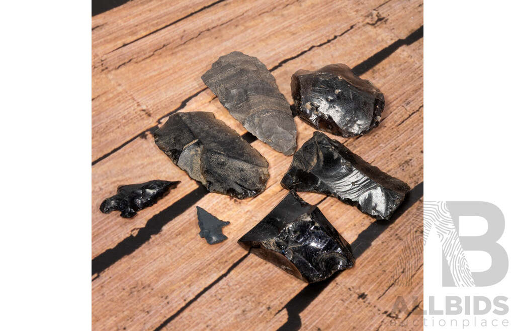 Collection Six Ancient Knapped Obsidian Items Comprising Three Scrapers, Section of Fighting Knife & Two Projectile Points,  All in Collectors Cases