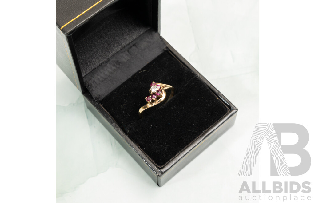 14ct Vintage Diamond & Ruby Cluster Ring, TDW 0.06CT, Size O, 2.48 Grams