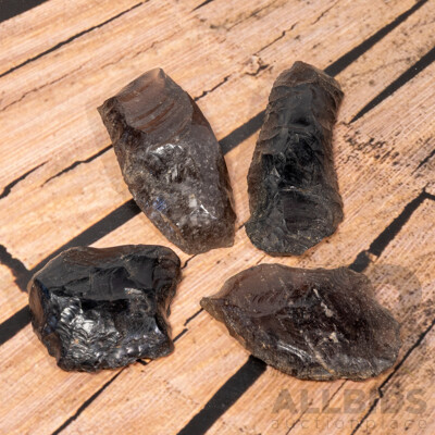 Collection Four Ancient Obsidian Items, El Inga Site, East of Quito, Eucador, Circa 10000 BCE, All in Collectors Cases