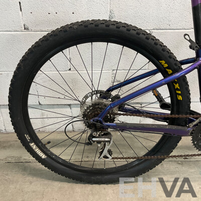 Trek Marlin 5 Bike (Size XS)