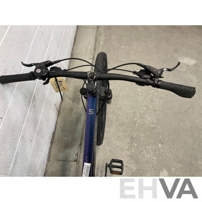 Trek Marlin 5 Bike (Size XS)
