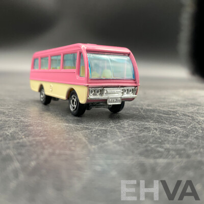 TOMICA Black Box Retired No. 46 MAZDA Light Bus Diecast Car 1/88 - Made in Japan