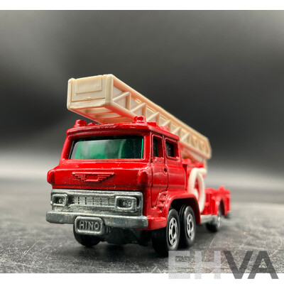 TOMICA Black Box Retired No. 29 HINO Aerial Ladder Fire Truck Diecast Car 1/125 - Made in Japan