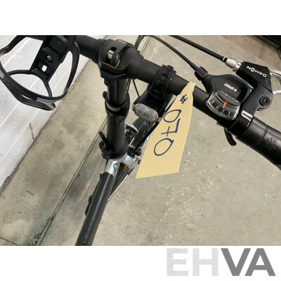 Dahon Mariner D8 Folding Bike Silver (26cm Frame)