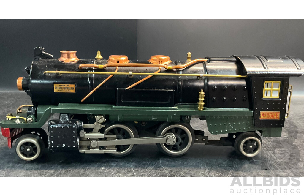 LIONEL No-260-E for ''O'' Gauge Track Train Engine