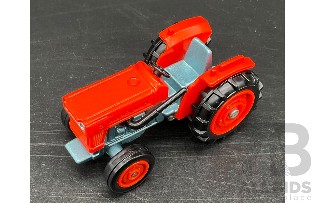 TOMICA Black Box Retired No. 92 Kubota Tractor Diecast Car 1/42 - Made in Japan