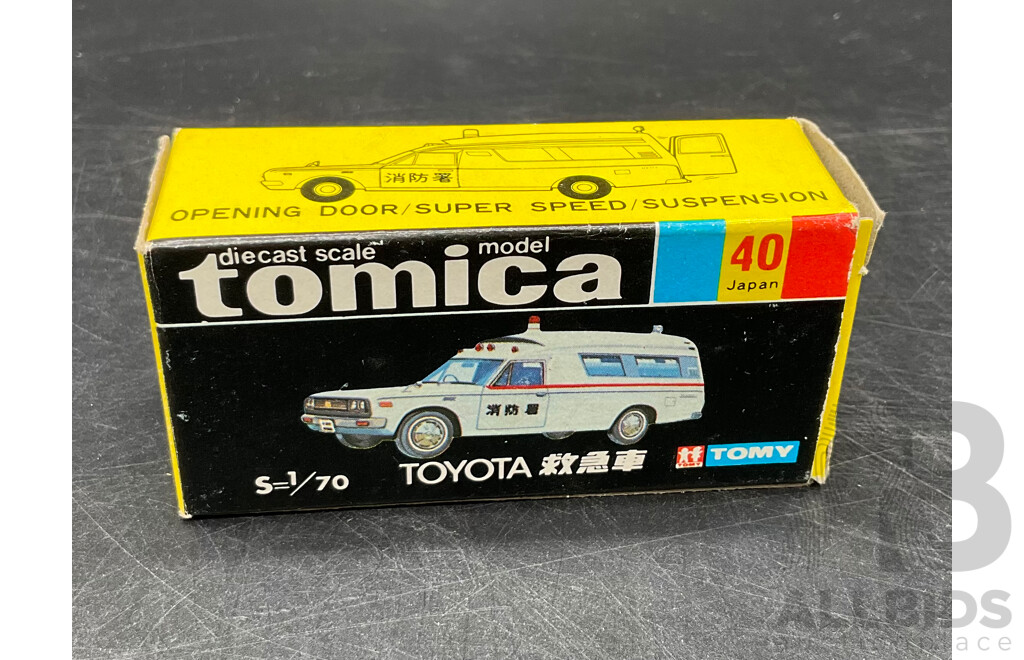 TOMICA Black Box Retired No. 40 Toyota Ambulance Diecast Car 1/70 - Made in Japan