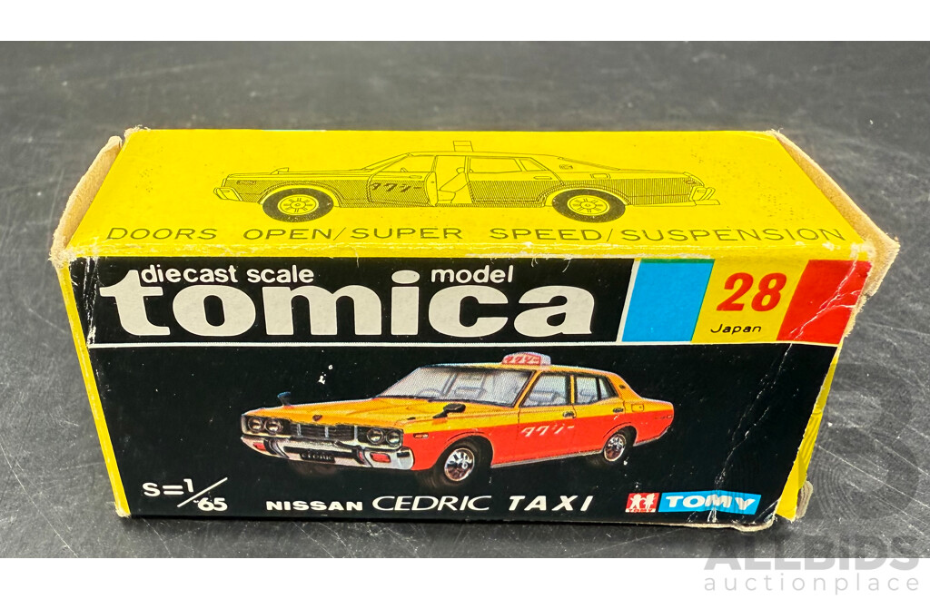 TOMICA Black Box Retired No. 28 NISSAN Cedric TAXI  Diecast Car 1/65- Made in Japan