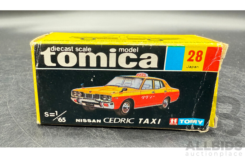 TOMICA Black Box Retired No. 28 NISSAN Cedric TAXI  Diecast Car 1/65- Made in Japan