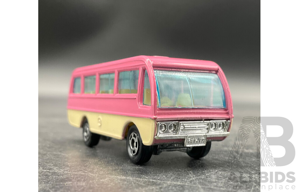 TOMICA Black Box Retired No. 46 MAZDA Light Bus Diecast Car 1/88 - Made in Japan