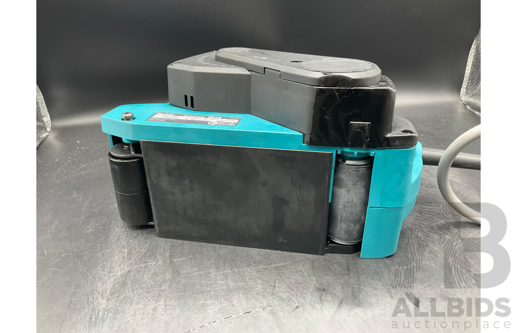 Makita 9910 Belt Sander