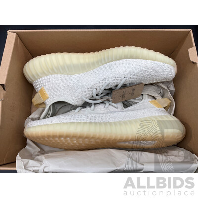 Yeezy Boost 350 V2 Light Shoes - Size 11