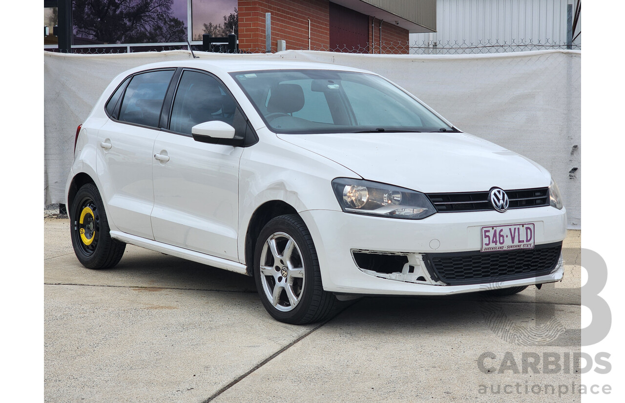 6/2013 Volkswagen Polo 77 TSI Comfortline 6R MY13.5 5d Hatchback White 1.2L