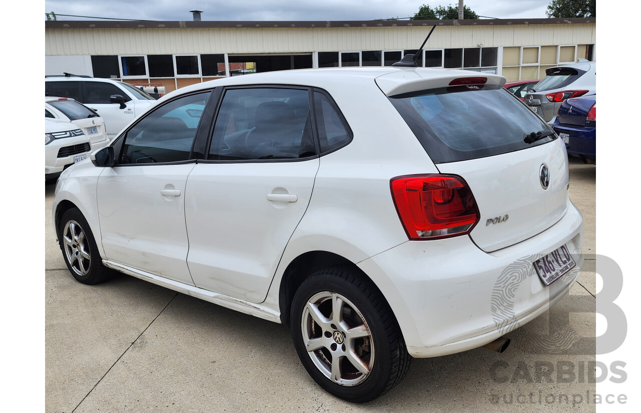 6/2013 Volkswagen Polo 77 TSI Comfortline 6R MY13.5 5d Hatchback White 1.2L