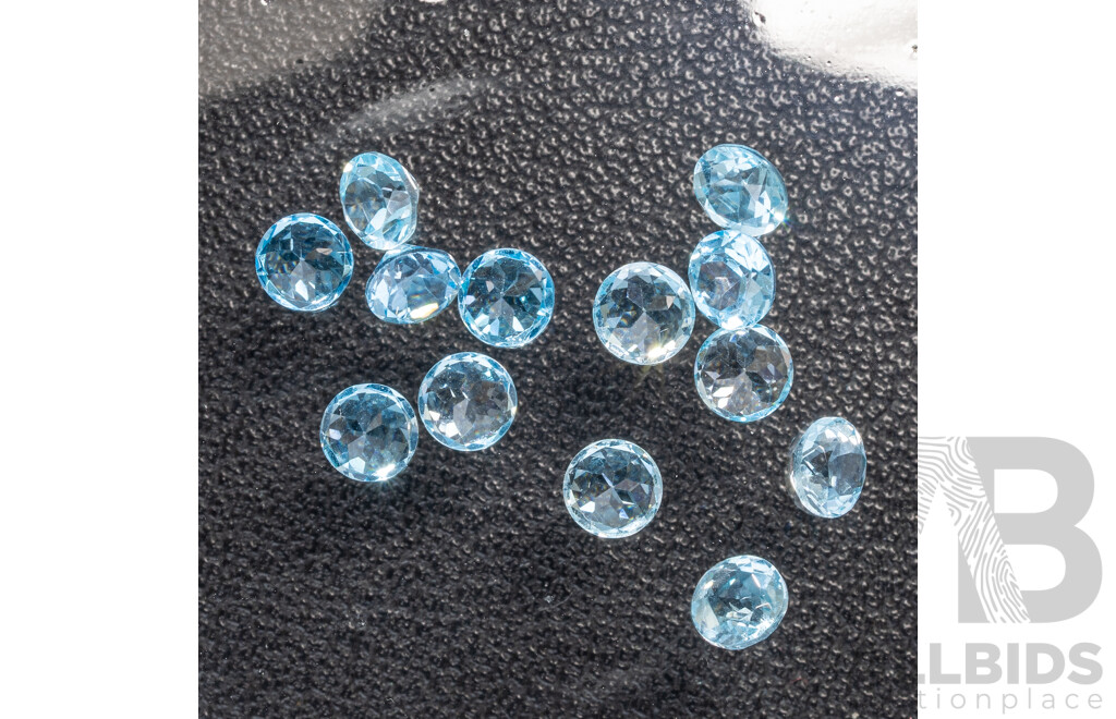 Swiss Blue Topaz (13) Round Brilliant Cut Unset Gemstones, 4.28ct