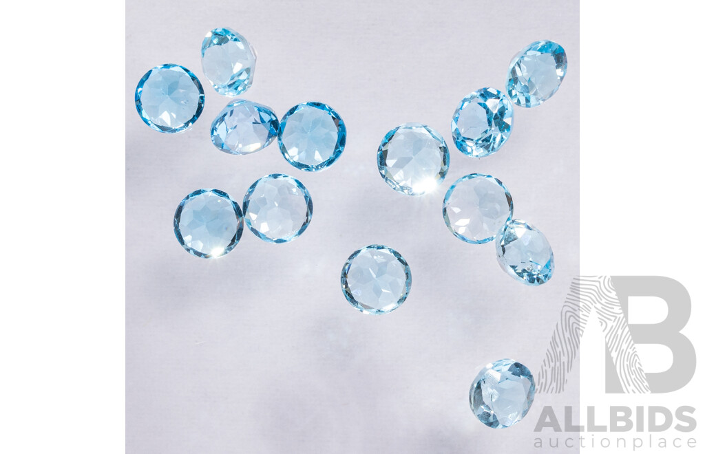 Swiss Blue Topaz (13) Round Brilliant Cut Unset Gemstones, 4.28ct
