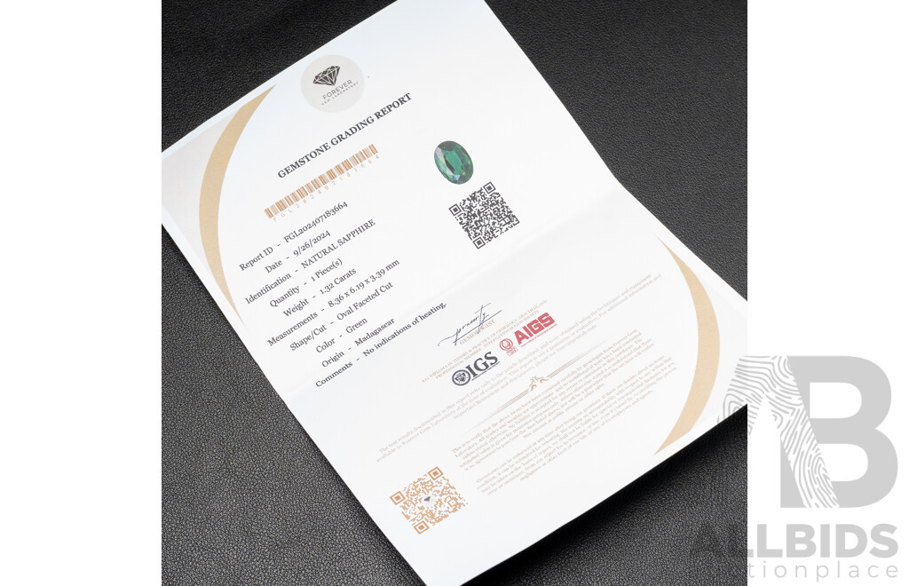 Green Sapphire, Natural Oval Cut Gemstone, 1.32ct with Certificate