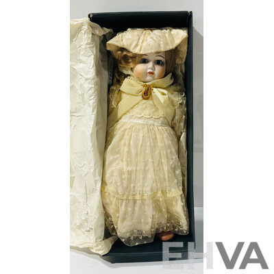 Vintage Bibian Et Damian doll in Original Packaging