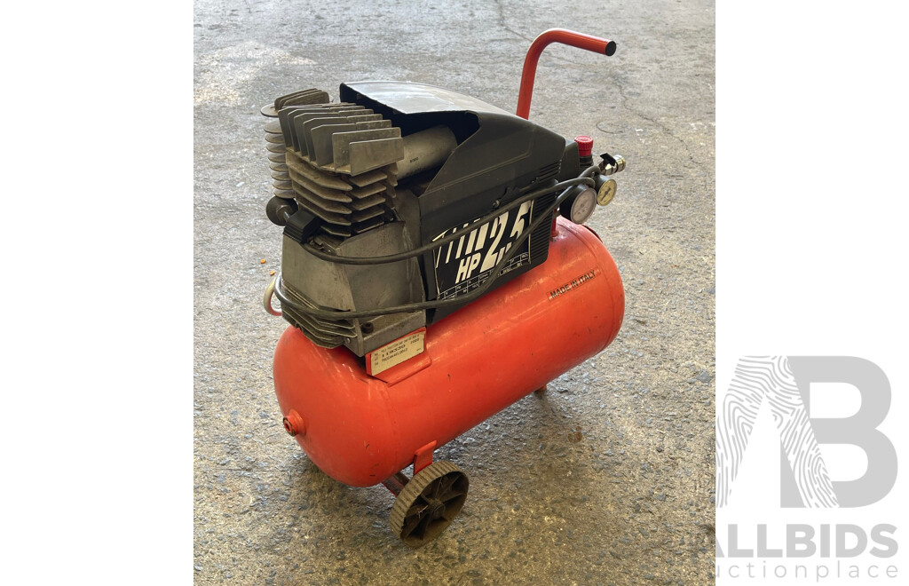 Pole Position 2.5 HP Air Compressor
